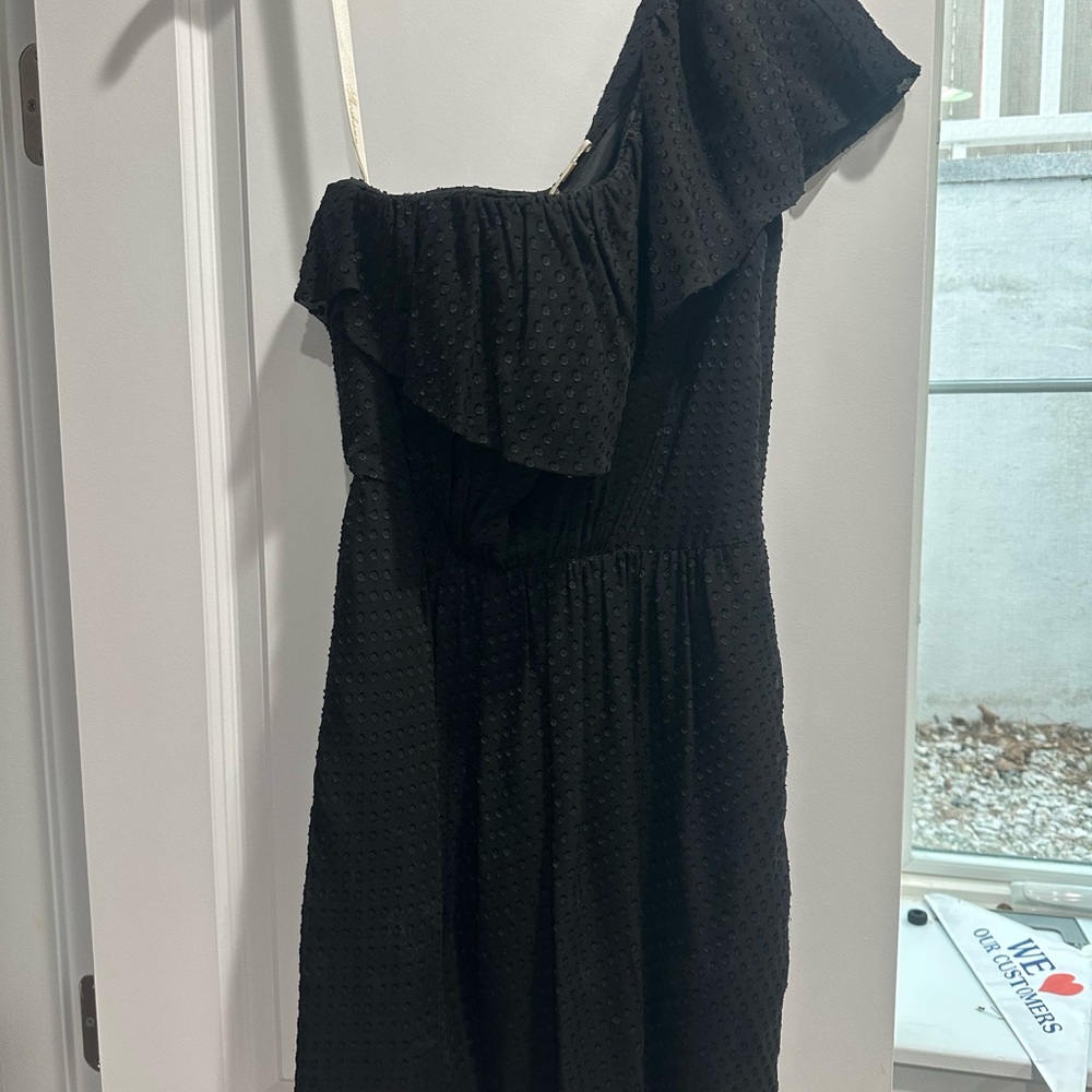 Elegant Black One-Shoulder Dress